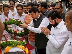 Girish Bapat Death: सांसद गिरीश बापट को श्रद्धांजलि देने पहुंचे सीएम शिंदे और डिप्टी सीएम फडणवीस, देखें तस्वीरें