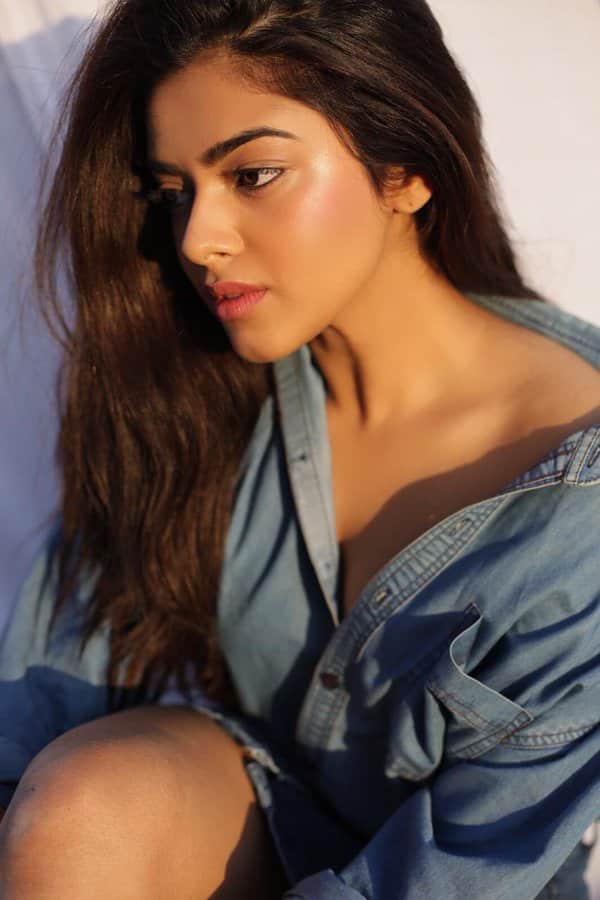 வெந்து தணிந்தது காடு பிரபலம் சித்தி இட்னானி, ஆர்யாவிற்கு ஜோடியாக நடிக்கிறார்.