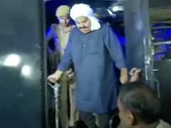 Atiq Ahmed News: अतीक अहमद की रास्ते में खौफ के कारण ऐसी गुजरी रात, इन जगहों पर रोकी गई गाड़ी तो...