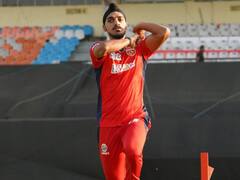 Photos: IPL 2023 से पहले अर्शदीप सिंह का दिखा खतरनाक अंदाज, तेज रफ्तार की गेंद से तोड़ा कैमरा!