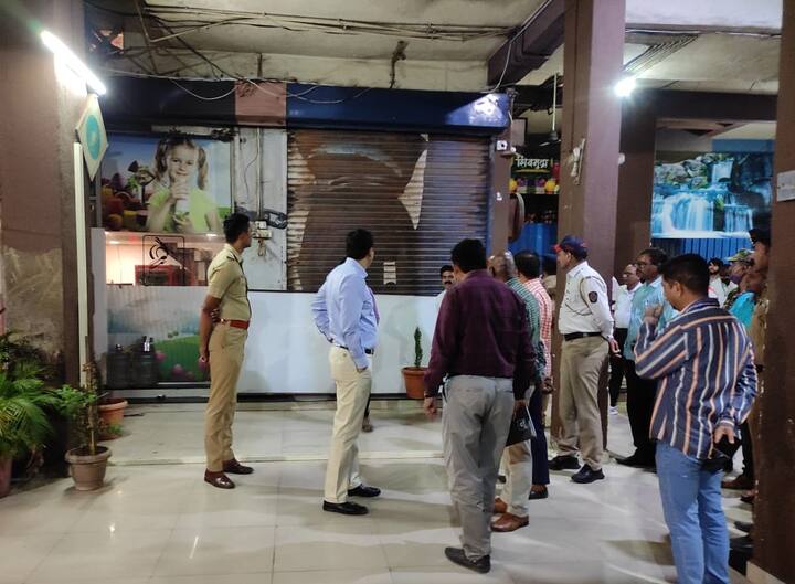 तसेच या भागात अनधिकृत पार्किंग होऊ नये याबाबत त्यांनी उपस्थित पोलिस अधिकाऱ्यांना आदेश दिले.