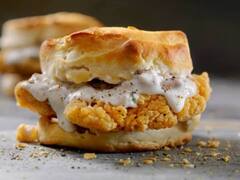 Chicken Sausage Sandwich Recipe: ब्रेकफास्ट से लेकर लंच में ट्राई कर सकते हैं 'चिकन सॉसेज सैंडविच', स्वाद में है जबरदस्त