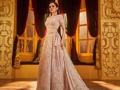 Uorfi Javed Photos: लहंगा पहन कैमरे के सामने आईं उर्फी जावेद, शाही अंदाज देखकर कोई भी हो जाएगा फिदा