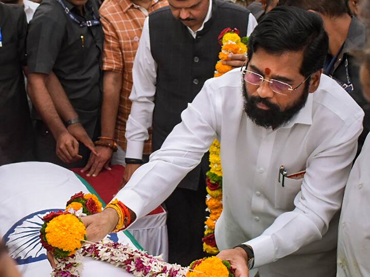 Girish Bapat Death: बीजेपी सांसद गिरीश बापट को CM शिंदे ने दी श्रद्धांजलि, बोले- 'वह मेरे लिए बड़े भाई जैसे थे' Girish Bapat BJP MP death CM Eknath Shinde expressed grief Girish Bapat Death: बीजेपी सांसद गिरीश बापट को CM शिंदे ने दी श्रद्धांजलि, बोले- 'वह मेरे लिए बड़े भाई जैसे थे'