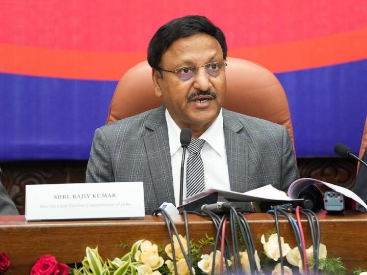 Karnataka Election 2023 Dates: कर्नाटक में एक चरण में चुनाव, 10 मई को वोटिंग, 13 को नतीजे, विधानसभा चुनाव की बड़ी बातें Karnataka Election 2023 Dates Karnataka Assembly Polls 2023 Full Schedule Voting Counting Result Karnataka Election 2023 Dates: कर्नाटक में एक चरण में चुनाव, 10 मई को वोटिंग, 13 को नतीजे, विधानसभा चुनाव की बड़ी बातें