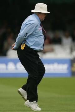 PHOTOS: जानिए क्यों क्रिकेट में ‘111’ को मानते हैं पनौती, अंपायर डेविड शेफर्ड ने किया था प्रचलित, जानें दिलचस्प कहानी