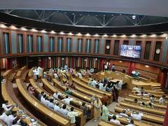 एमसीडी बजट सत्र के दौरान जमकर हुआ हंगामा, हुई नारेबाजी