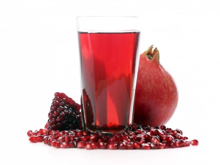 health tips pomegranate juice  benefits and side effects anar ke fayde aur nuksan in hindi खून बढ़ाने से लेकर वजन घटाने तक फायदों से भरपूर है अनार का जूस, पर अब जान लीजिये क्या हैं इसके नुकसान