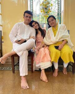 In Pics: प्यार को पाने के लिए हद से गुज़रने को तैयार थे सौरव गांगुली, घर वालों से छुपकर दादा ने की थी शादी