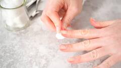 पार्लर में मैनीक्योर करवाने के लगेंगे 500 रुपये...ऐसे घर पर ही कर लें 20 में हो जाएगा काम