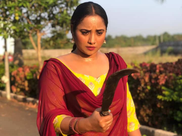 Bhojpuri Actress : भोजपुरी एक्टर रानी चटर्जी हर मुद्दे पर अपनी राय खुलकर देती नजर आती हैं. एक्ट्रेस को उनके बड़बोले अंदाज के चलते कई बार ठोकरे भी खानी पड़ती हैं .