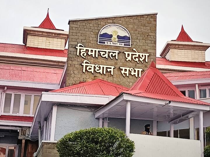 BJP MLAs Ruckus in Himachal Pradesh Assembly Over Loktantra Prahari Samman Scheme Close ANN HP Budget Session: हिमाचल विधानसभा में गूंजा इमरजेंसी का मुद्दा, जेल गए नेताओं की पेंशन बंद होने पर हंगामा