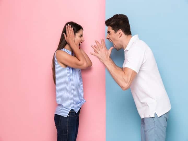 Six effective tips to stop fighting with your partner पार्टनर के साथ हो रहा है झगड़ा तो उसे और ना बढ़ाएं, इन 6 तरीकों को आज़माएँ, प्यार में बदल जाएगी लड़ाई
