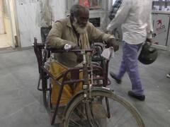 In Pics: भरतपुर में RBM अस्पताल के डॉक्टर सामूहिक छुट्टी पर गए, RTH बिल के विरोध में दिया समर्थन. देखें तस्वीरें