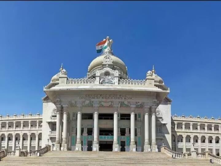 ABP CVoter Opinion poll of Karnataka assembly elections, scheduled to be held on May 10th, on March 29, 2023 ABP CVoter Karnataka Opinion Poll: కర్ణాటకలో కింగ్ కాంగ్రెస్, ఆసక్తికర విషయాలు చెప్పిన ABP CVoter ఒపీనియన్ పోల్‌