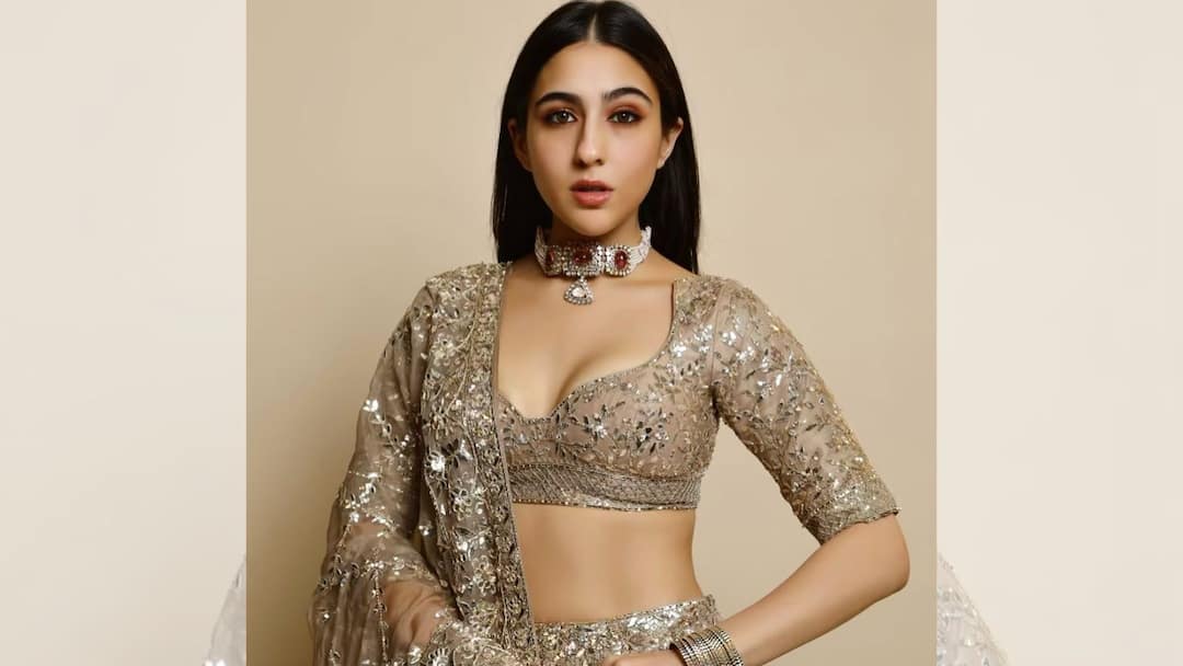 Sara Ali Khan says she doesn't associate herself as a royal: 'I find it ridiculous' Sara Ali Khan: 'নিজেকে রাজকীয় ভাবাটা হাস্য়কর',মন্তব্য় সারার