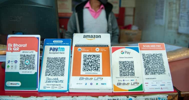 UPI Payment: પ્રીપેડ વોલેટ દ્વારા ગ્રાહકો મફતમાં કરી શકશે પેમેન્ટ, અહીં જાણો સંપૂર્ણ પ્રોસેસ UPI Payment: Customers will be able to pay for free through prepaid wallet, know the complete process here UPI Payment: પ્રીપેડ વોલેટ દ્વારા ગ્રાહકો મફતમાં કરી શકશે પેમેન્ટ, અહીં જાણો સંપૂર્ણ પ્રોસેસ