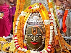 उज्जैन में भगवान राम के रंग में रंगे नजर आए 'महाकाल', नीम के जल से किया स्नान