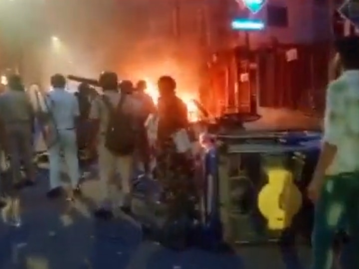 Violence On Ram Navami: रामनवमी पर बंगाल के हावड़ा में भीड़ ने फूंके वाहन, वडोदरा और संभाजीनगर में पथराव