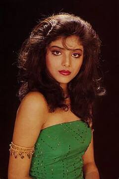 Sonam Khan Photos: 14 की उम्र में पाया फेम, फिर 17 में शादी कर इंडस्ट्री से गायब हुईं ‘ओए ओए गर्ल’, जानिए अब कहां हैं