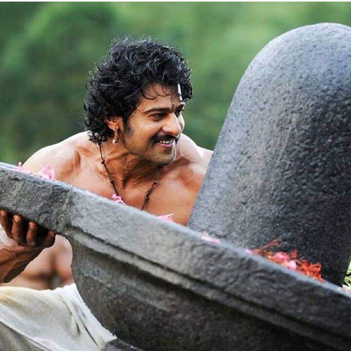 ‘பாகுபலி’யாக நடித்து பிரபலமானவர், நடிகர் பிரபாஸ். இவரது நடிப்பில் ஆதி புருஷ் எனும் படம் உருவாகி வருகிறது