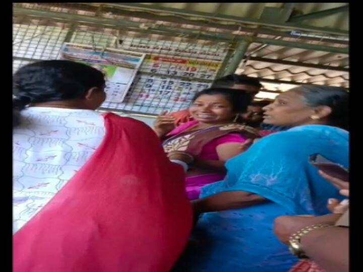 Assault on female employee in nagapattinam Collectorate office restaurant TNN நாகை ஆட்சியர் அலுவலக உணவகத்தில் பெண் ஊழியர் மீது தாக்குதல்