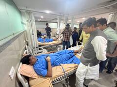 इंदौर में मंदिर की छत गिरने से 13 लोगों की मौत से मातम, मेयर पुष्यमित्र भार्गव ने की घायलों से मुलाकात