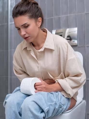 पेट को आसानी से साफ करने के लिए डाइट में शामिल करें ये चीजें