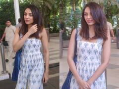 Shobhita Dhulipala Photos: नागा चैतन्य से डेटिंग की खबरों के बीच एयरपोर्ट पर स्पॉट हुई शोभिता धूलिपाला, नो मेकअप लुक में भी दिखीं स्टाइलिश