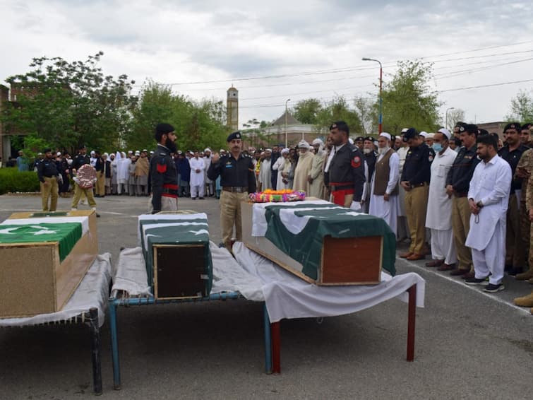 Pakistan: 4 Policemen Killed, 6 Injured In Taliban Terror Attack Pakistan: 4 Policemen Killed, 6 Injured In Taliban Terror Attack