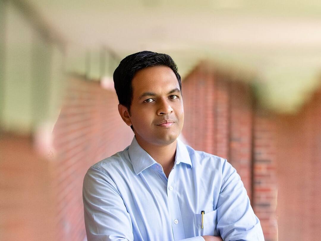 Harvard University the oldest and most prestigious HSSPA Institute Abhishek Suryawanshi from Maharashtra is the current President Abhishek Suryawanshi : हार्वर्ड विद्यापीठाच्या HSSPA संस्थेच्या अध्यक्षपदी अभिषेक सूर्यवंशी यांची निवड, मराठी माणसाला मिळाला हा मान