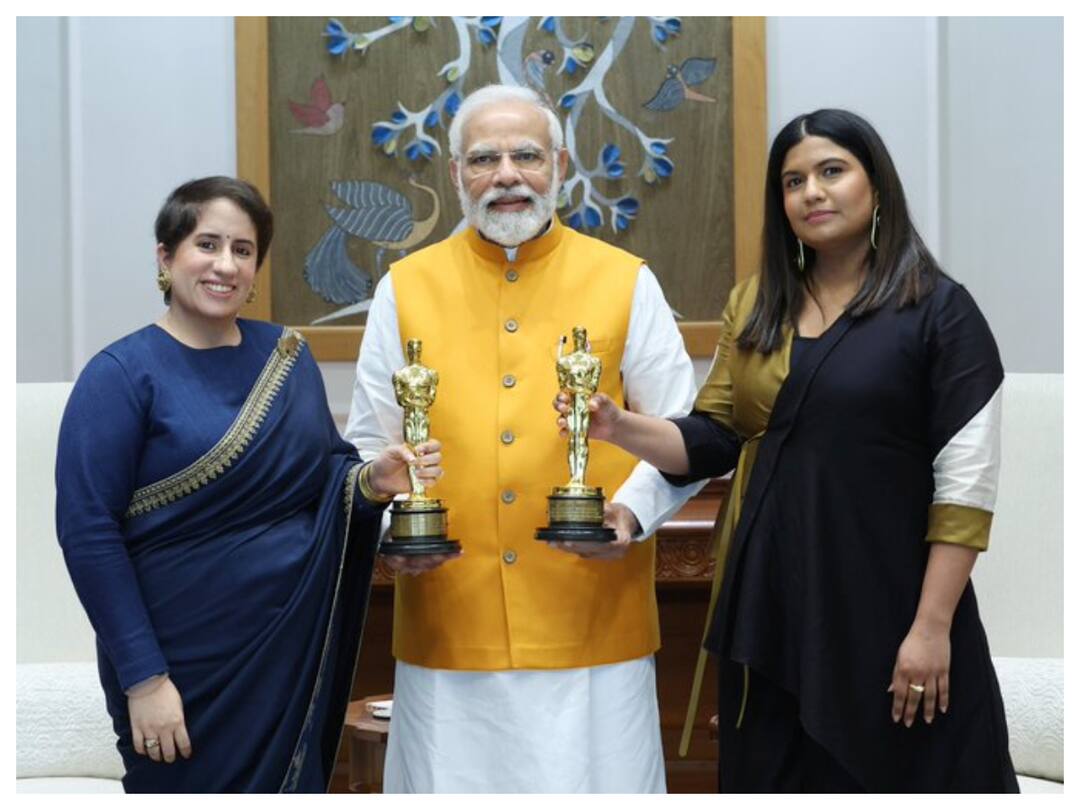 PM Narendra Modi Meets Oscar Winners Guneet Monga And Kartiki Gonsalves: 'They Have Made India Very Proud' PM Narendra Modi Meets Oscar Winners Guneet Monga And Kartiki Gonsalves: 'They Have Made India Very Proud' PM Narendra Modi Meets Oscar Winners Guneet Monga And Kartiki Gonsalves: 'They Have Made India Very Proud'