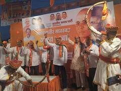 'बीजेपी के लोगों में सिर्फ डीपी पर...', सावरकर गौरव यात्रा पर उद्धव की शिवसेना का तंज