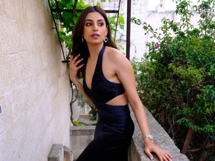 इंडियन प्रीमियर लीग (IPL) 2023 सीजन का आगाज 31 मार्च से होने जा रहा है, जिसमें एक तरफ जहां मैदान पर रोमांच का तड़का देखने को मिलेगा, तो वहीं मैदान के बाहर फीमेल एंकर्स का जलवा भी देखने को मिलेगा, जिसमें एक से एक बड़े नाम इस बार देखने को मिलेंगे.