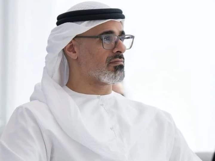 शेख खालिद राज्य तेल कंपनी SDONOC के बोर्ड में बैठते हैं.