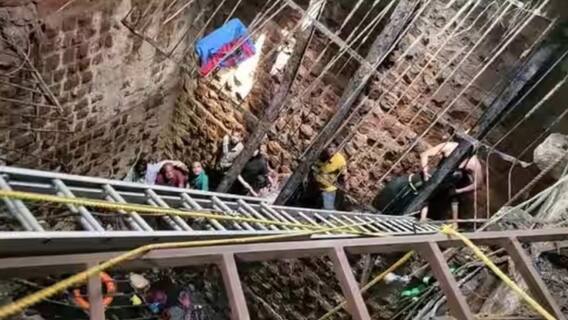 Stepwell Collapsed At a Temple | శ్రీరామ నవమి వేడుకల్లో అపశ్రుతి.. మెట్లబావిలో పడిన భక్తులు | ABP