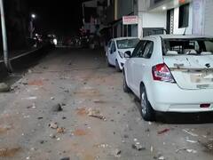 Maharashtra Violence: नमाज के दौरान मस्जिद के बाहर म्यूजिक बजाने पर बवाल! तस्वीरों में देखिए तबाही का मंजर