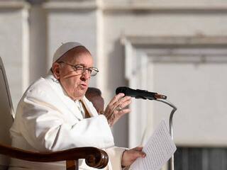 Pope Francis Hospitalized: திடீரென மருத்துவமனையில் அனுமதிக்கப்பட்ட போப் பிரான்சிஸ்.. மருத்துவர்கள் சொல்வது என்ன?