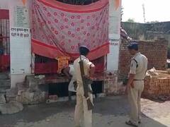 दानापुर के दुर्गा मंदिर में असामाजिक तत्वों ने लगाई आग, गांव में कई थानों की पुलिस कर रही है कैंप