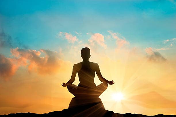 health tips yogasan for slip disc yoga poses relieve back pain know about it Yoga for Slip Disc : ऑफिसमध्ये बराच वेळ एकाच जागी बसून पाठ आणि मान दुखते? रोज नियमितपणे करा हे आसन