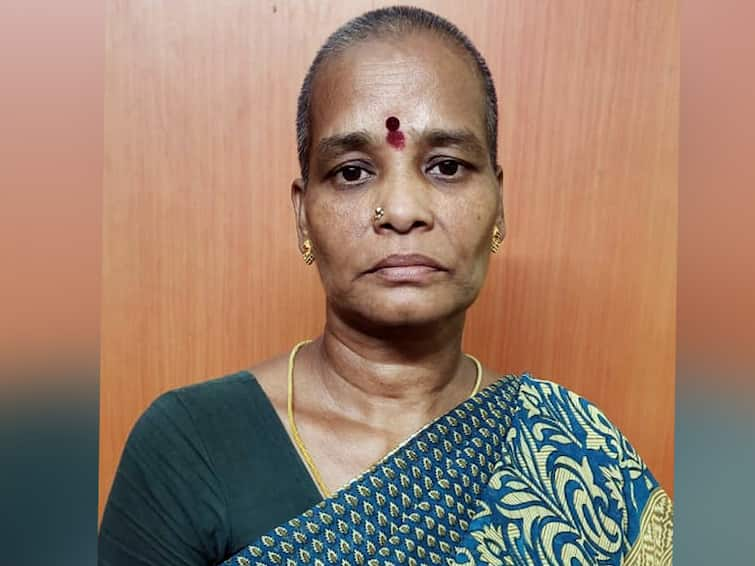 Villupuram: 93 lakh 55 thousand fraud by holding Diwali Bandu ticket One arrested 4 absconding TNN விழுப்புரம்: தீபாவளி  சீட்டு நடத்தி ரூ. 93 லட்சம் மோசடி - ஒருவர் கைது, 4 பேர் தலைமறைவு