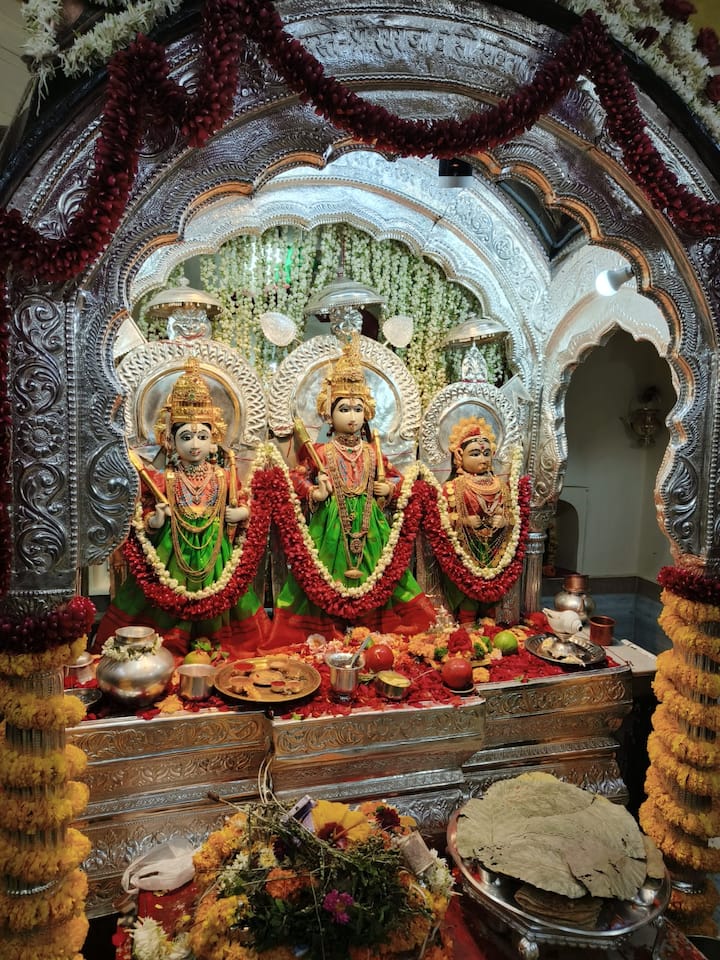 तुळशी बागेतील राम मंदिर येथे राम जन्मोत्सव पार पडला.