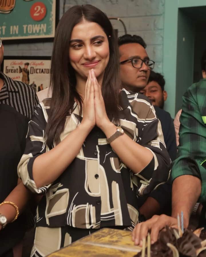 তিনি আরও লেখেন, 'আমাদের স্বপ্নকে সত্য়ি করার জন্য় তোমাকে ধন্য়বাদ। তুমি শহর ছেড়ে যাচ্ছ, কিন্তু তোমার সঙ্গে কাটানো মুহূর্তের স্মৃতি আমার মনে থেকে যাবে।'