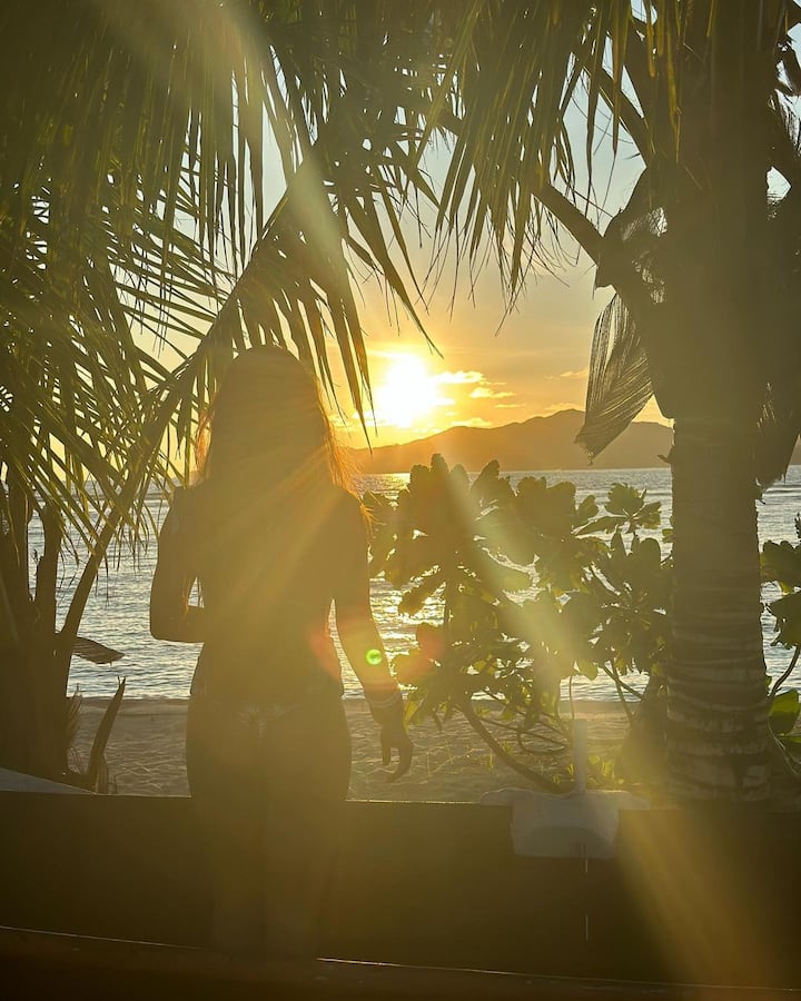 कृष्णा ने इंस्टाग्राम अकाउंट पर एक से बढ़कर एक तस्वीर शेयर की है, जिसे उनके चाहने वाले पसंद भी कर रहे हैं.