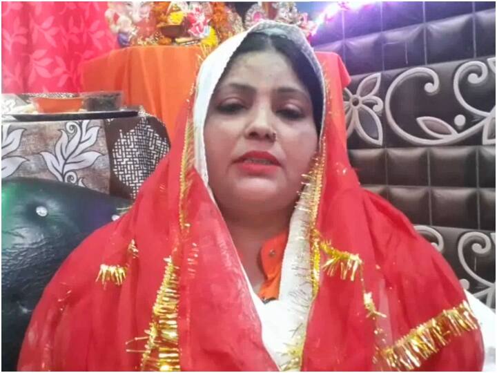 aligarh muslim woman observed fast during navratri and performed kanya pujan ann Aligarh: कट्टरपंथियों की धमकी के बाद भी मुस्लिम महिला ने नवरात्रि पर रखा व्रत, किया कन्या पूजन, साथ में रख रहीं रोजा