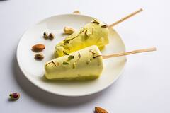 Tender coconut kulfi recipe : கொளுத்தும் வெயிலுக்கு இதமாக இளநீர் குல்ஃபி செய்வது எப்படி?