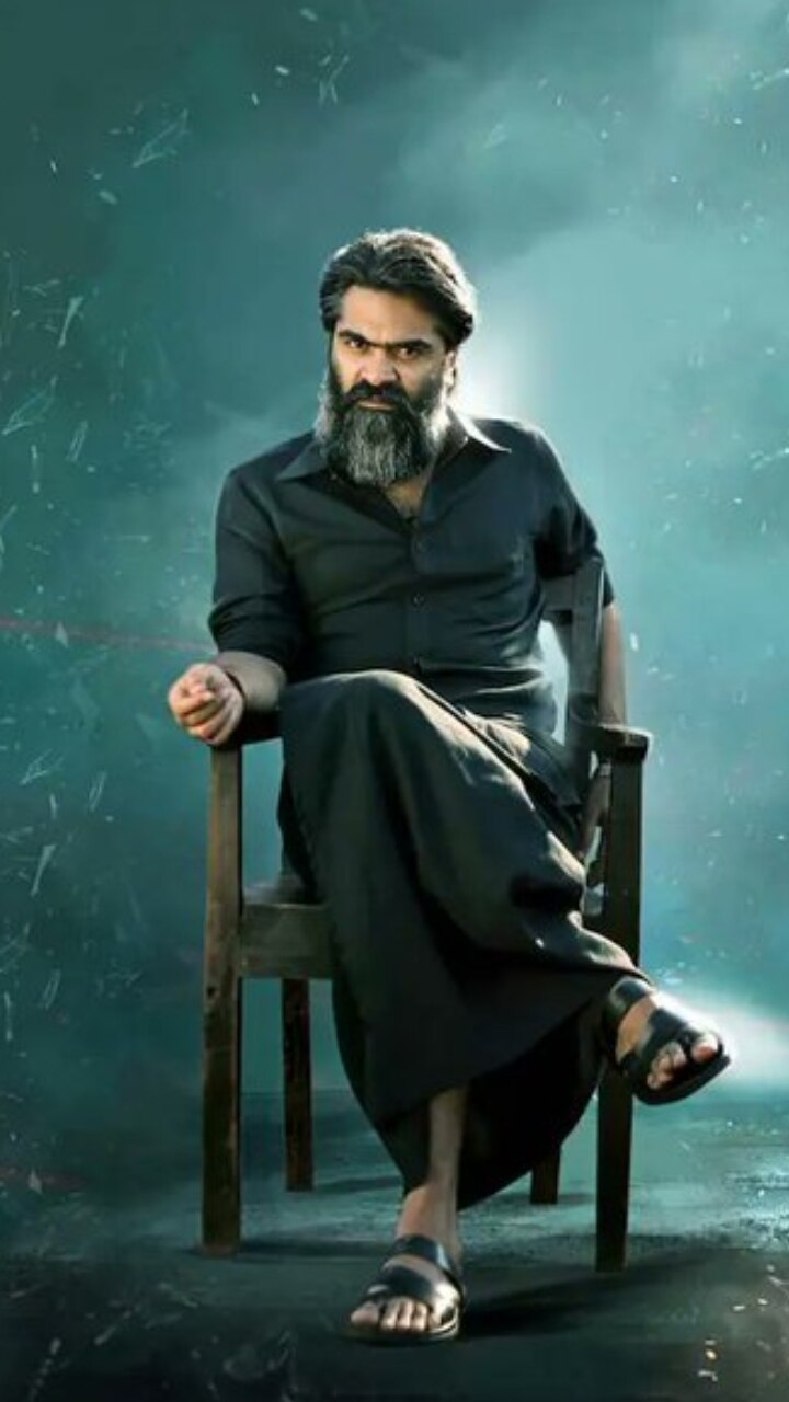 சிம்புவின் நடிப்பில் இன்று வெளியாகியுள்ள பத்து தல படத்தின் முழு விமர்சனம் இங்கே..