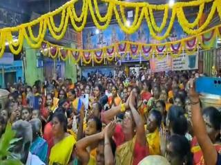 பிரசித்தி பெற்ற தாயமங்கலம் முத்துமாரியம்மன் கோயில் பங்குனி விழா கொடியேற்றத்துடன் தொடக்கம்