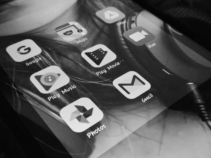How to use free up space in Google photos to maintain storage in smartphone फोन के बढ़ते स्टोरेज से हो गए हैं परेशान? Google Photos की इस ट्रिक से खाली हो जायेगा खूब स्पेस, डेटा भी रहेगा सेफ