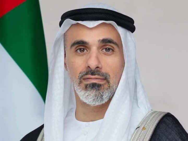 ब्लूमबर्ग की रिपोर्ट के मुताबिक, क्राउन प्रिंस के तौर पर सऊदी अरब में उत्तराधिकार के लिए खाड़ी की अधिकांश अरब राजशाही में बेटे को तरजीह दी जाती है.सऊदी अरब की तरह ही अब इस मुल्क में भी बेटों का ही राज होगा.